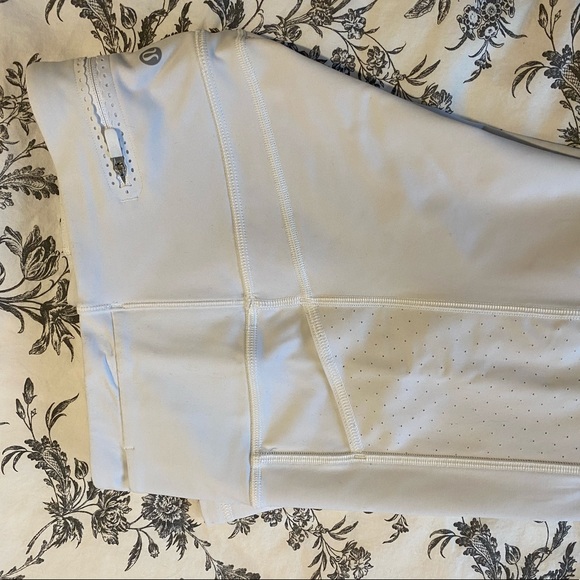 Lululemon Mind Over Miles Crop Legging - Picture 3 of 8